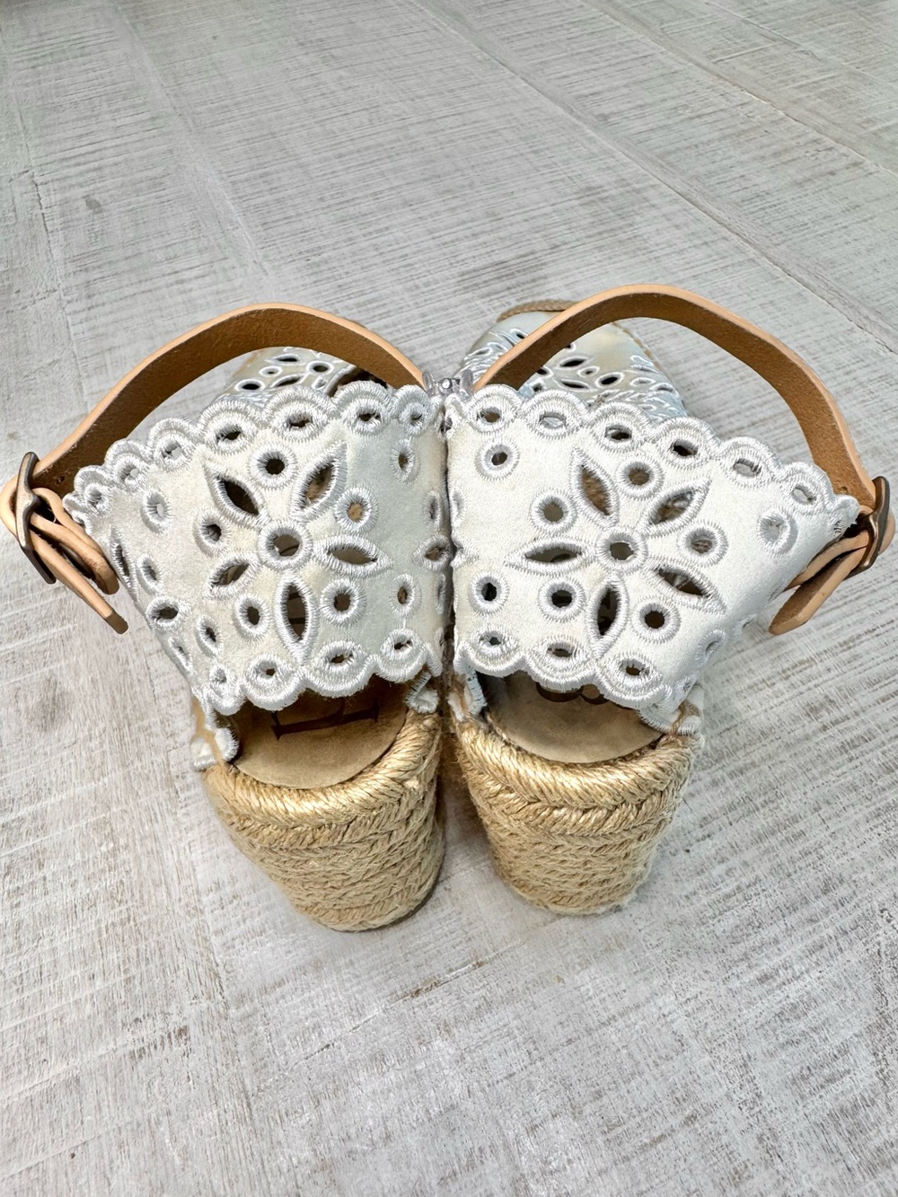 Pedro Garcia Omaira Eyelet Espadrille Wedge Sandals Ivory Size 6-6.5 - Picture 4 of 11